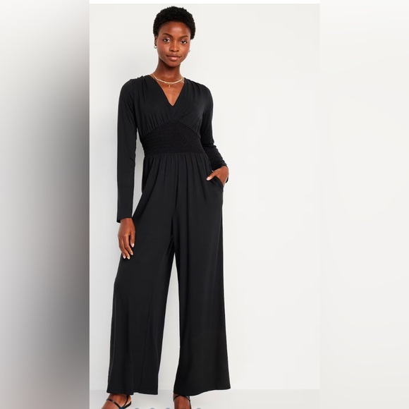 Old Navy Pants - NWT Waist-Defined V-Neck Jumpsuit